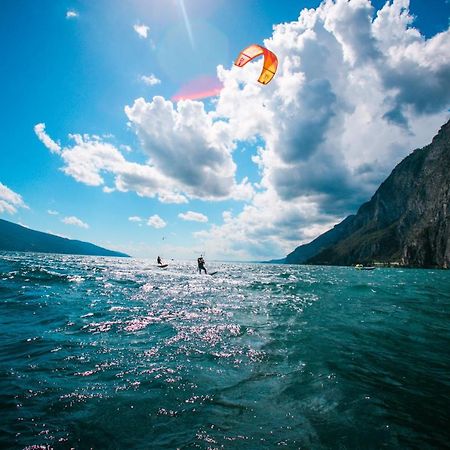 "La Locanda" Campione Del Garda Hostel Buitenkant foto