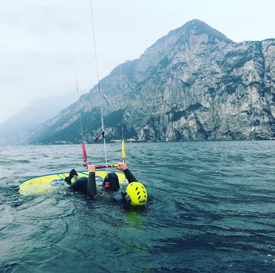 "La Locanda" Campione Del Garda Hostel Buitenkant foto