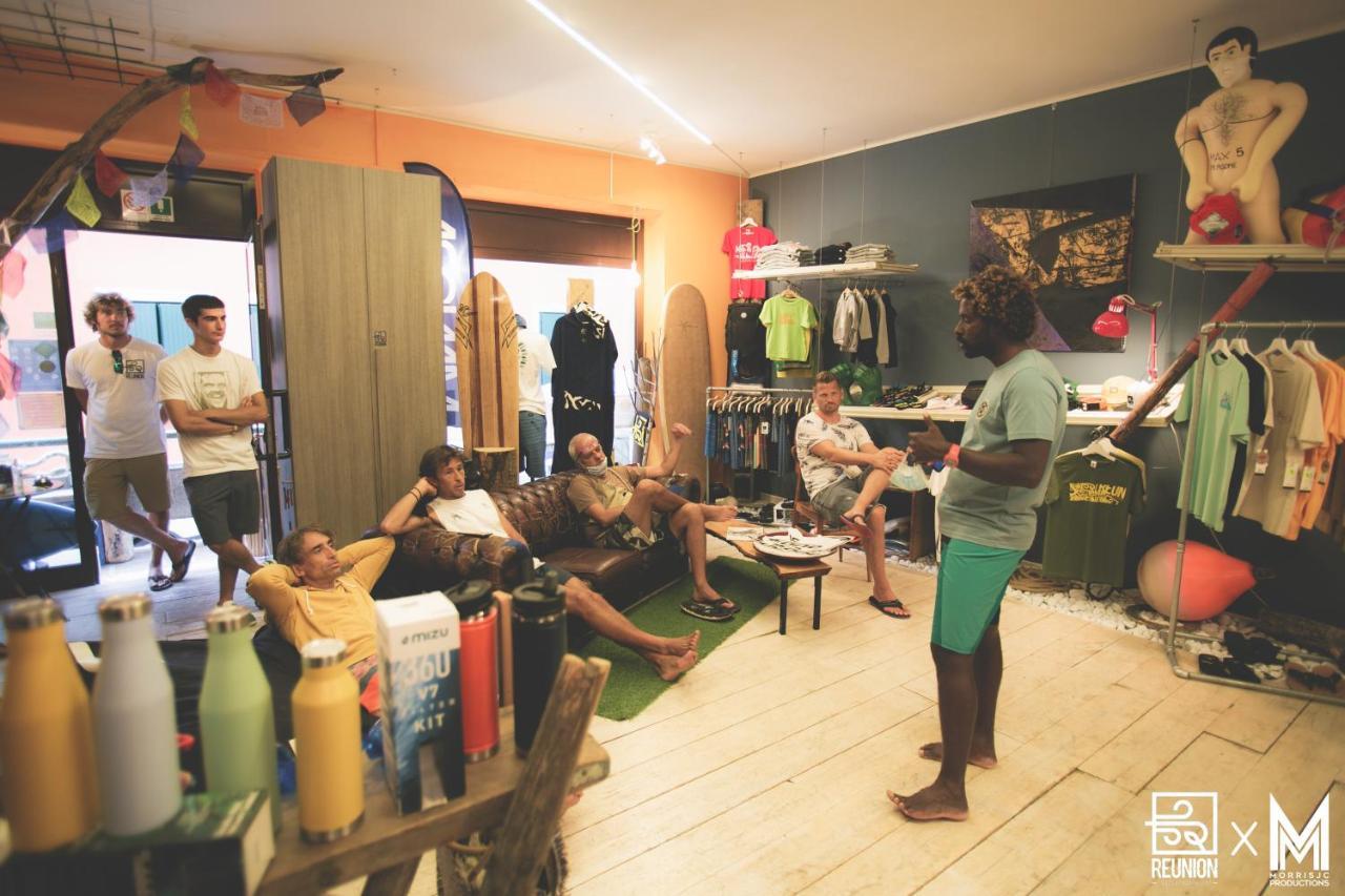 "La Locanda" Campione Del Garda Hostel Buitenkant foto