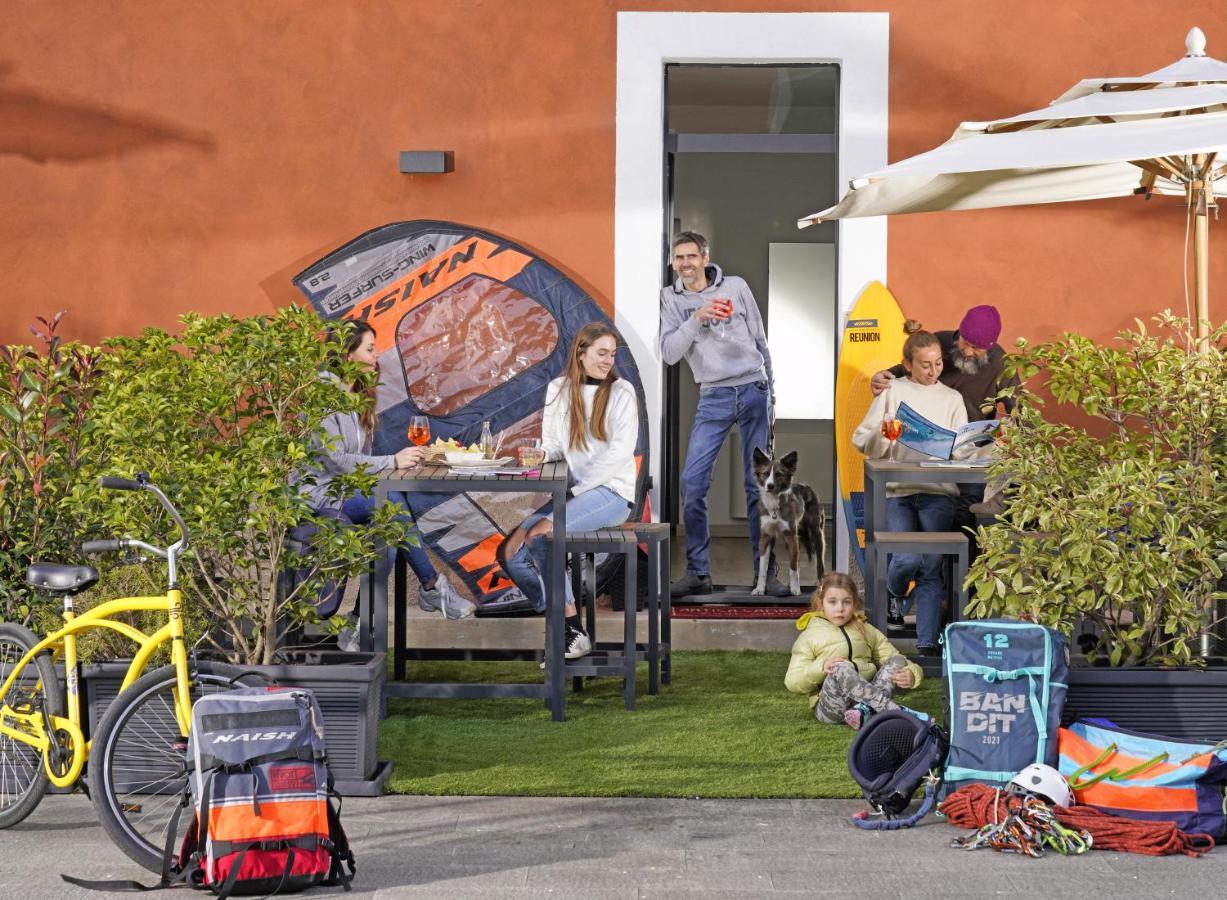 "La Locanda" Campione Del Garda Hostel Buitenkant foto