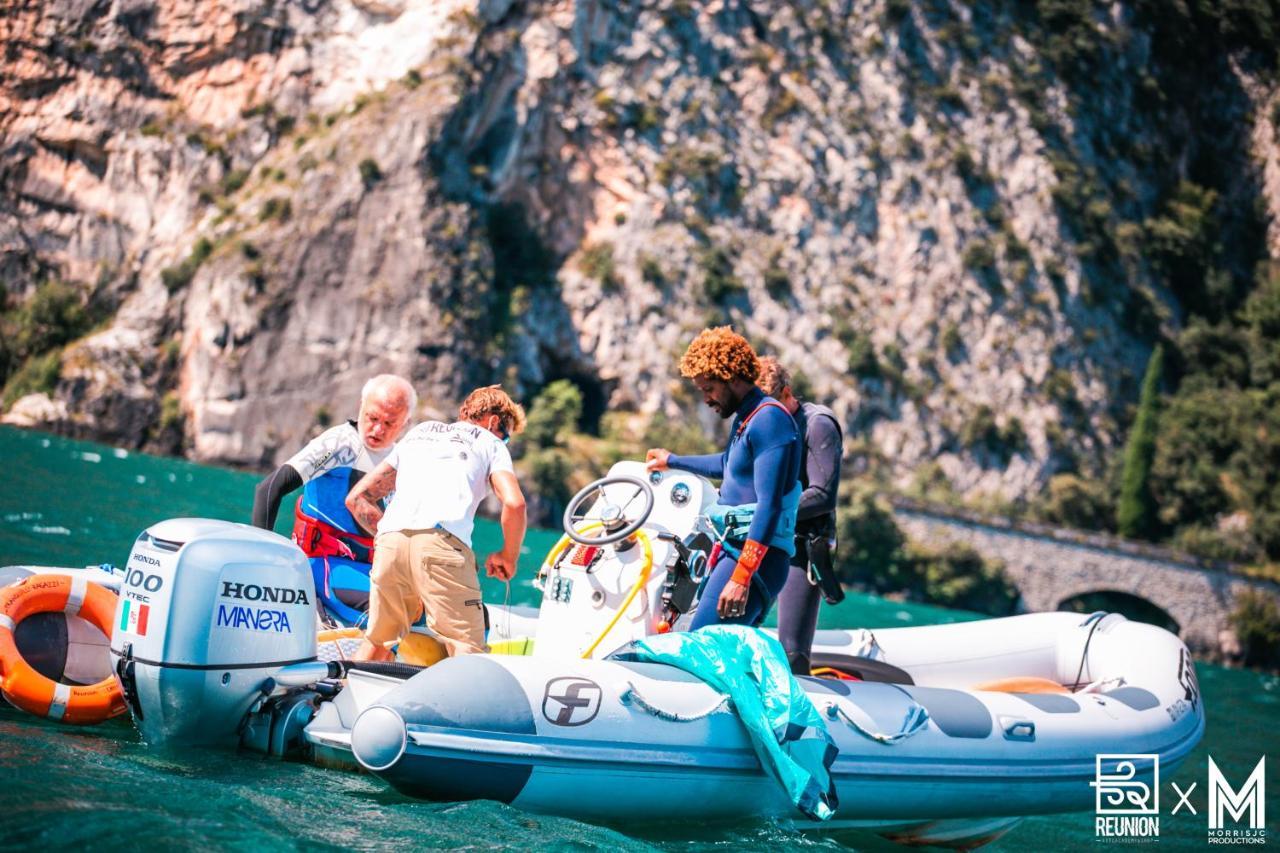 "La Locanda" Campione Del Garda Hostel Buitenkant foto